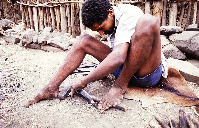 Jewish blacksmith, Wallaka, Ethiopia. 1984. Oster center, Beit hatfutsot.